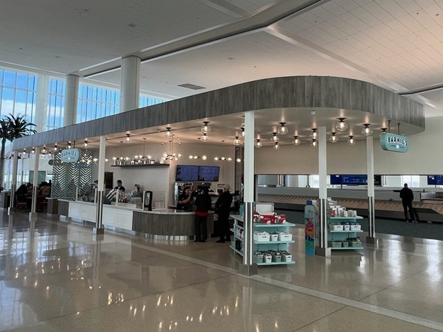 Barnie;s Coffee & Tea in Terminal C Bag Claim